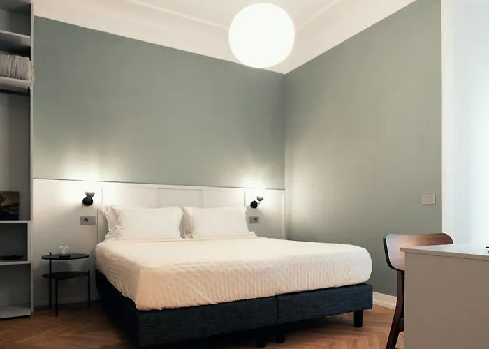 Pepe's Place - Manzoni 4* Roma