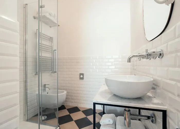 Pepe's Place - Manzoni 4*