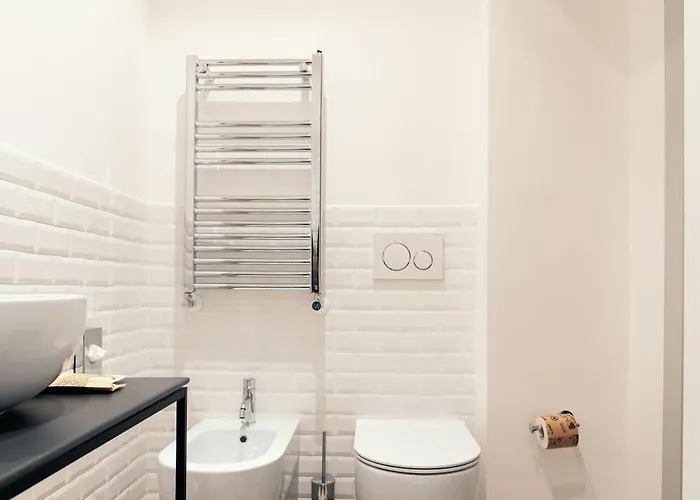 Pepe's Place - Manzoni 4*